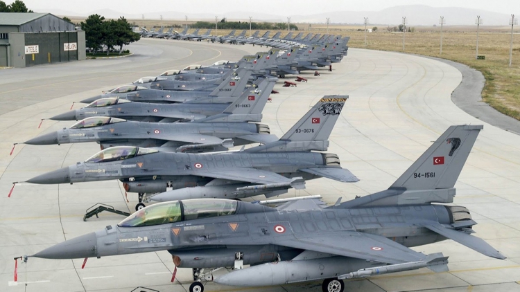 Türkiye Savaş Uçağı Filosunu Yenileyemiyor