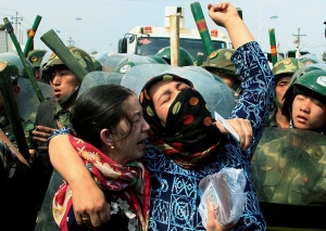 Urumçi&#039;de Barışçıl Gösterilere Kanlı Müdahalesinin 10. Yıldönümü