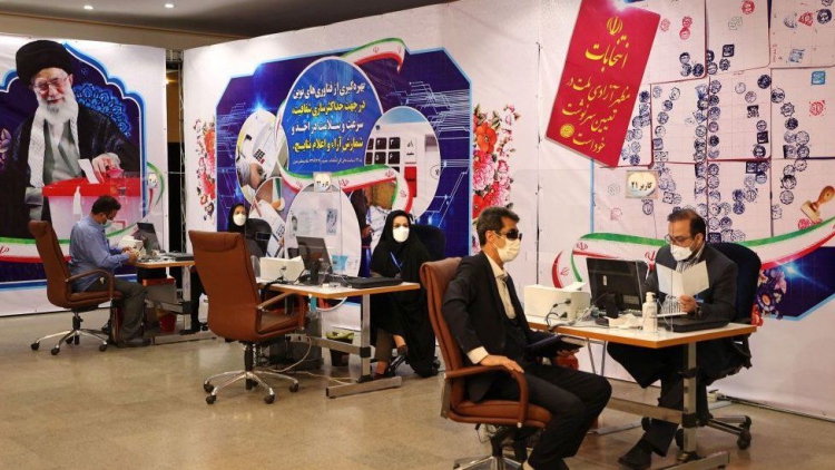 İran&#039;da Cumhurbaşkanlığı Seçimi: Adaylar Kimler ve Seçimin Önemi