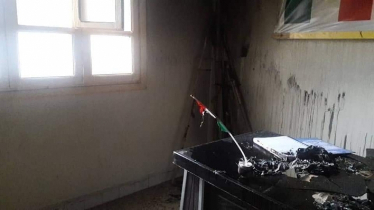 PKK, Amuda&#039;da Kürt Ulusal konseyi (ENKS) bürosunu yaktı